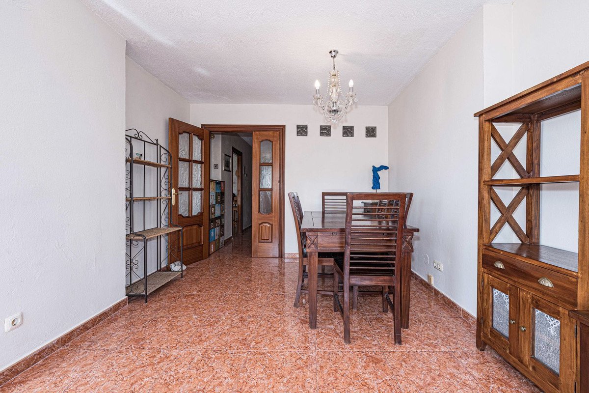 3 Bed Middle Floor Apartment in Fuengirola