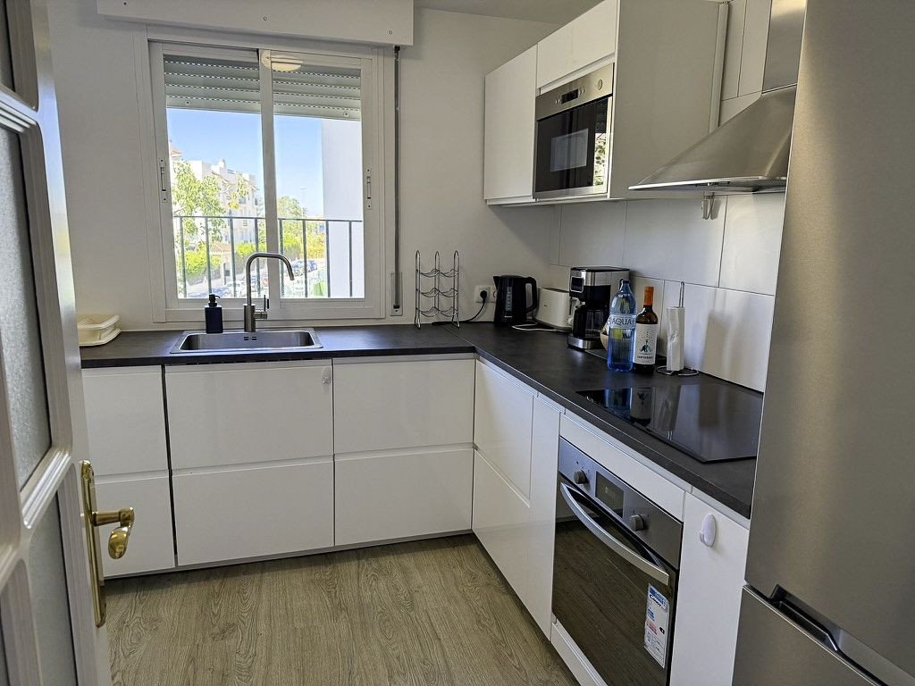 2 Bed Middle Floor Apartment in Marbella