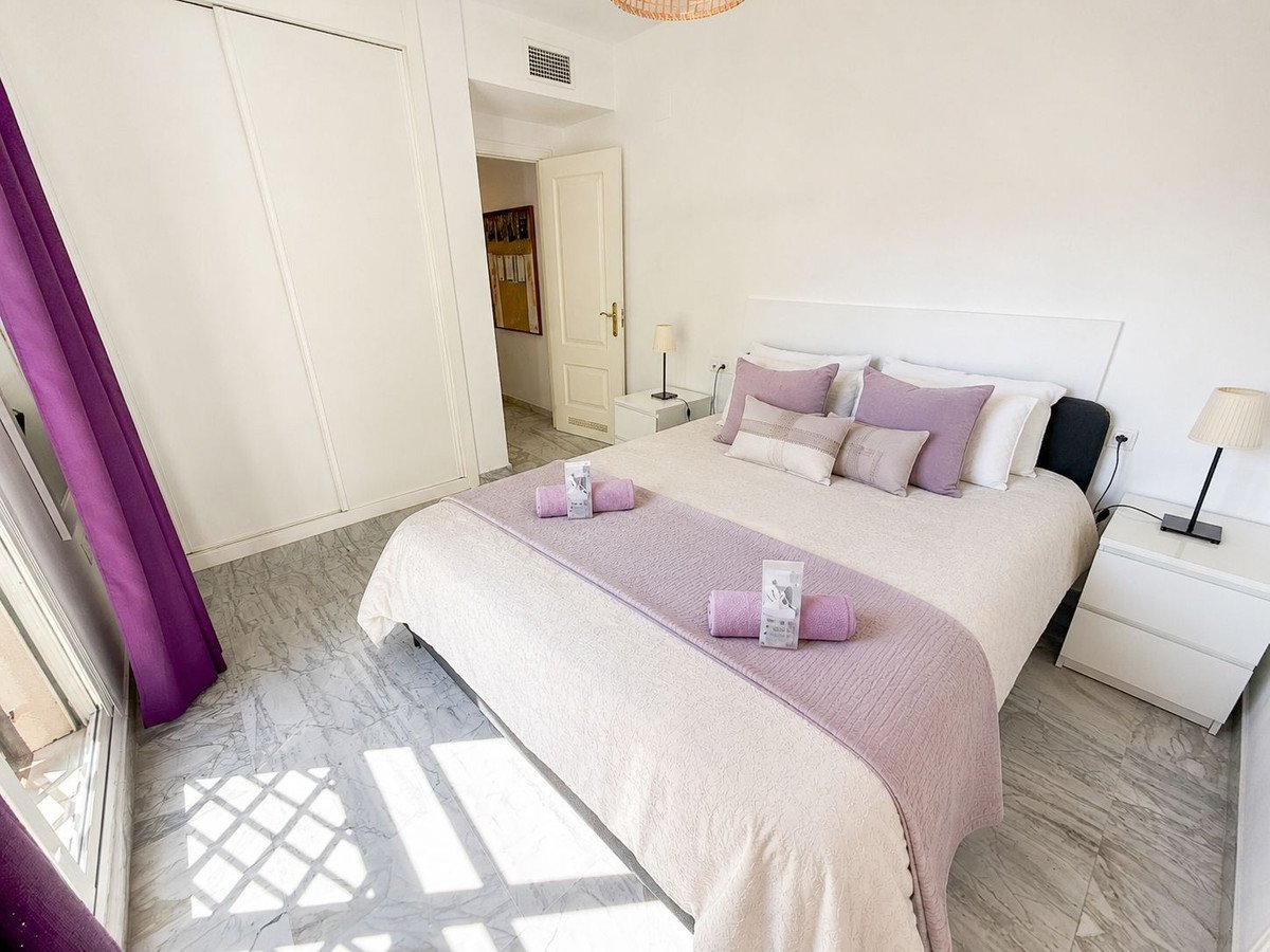 2 Bed Middle Floor Apartment in Marbella
