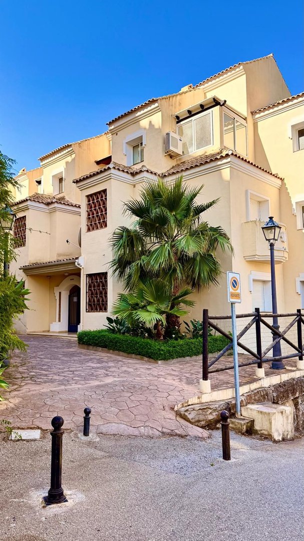 2 Bed Ground Floor Apartment in Elviria