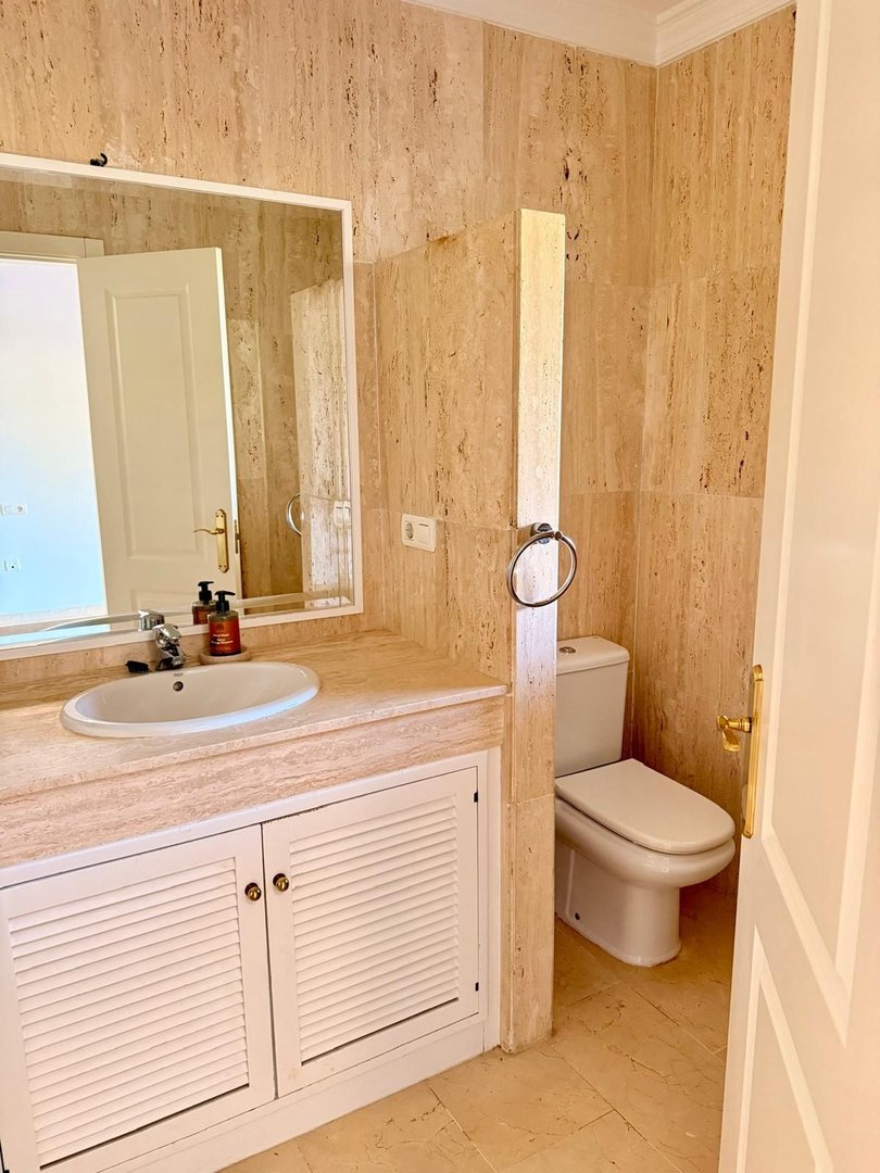 2 Bed Ground Floor Apartment in Elviria