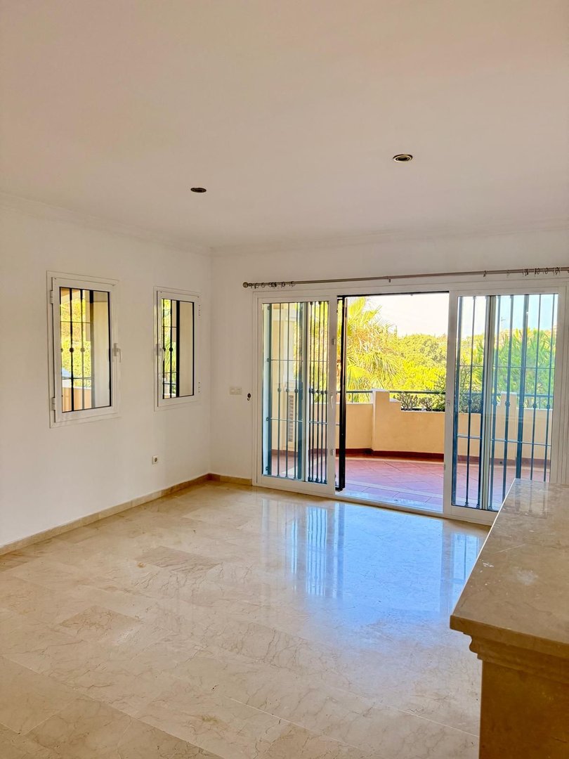 2 Bed Ground Floor Apartment in Elviria