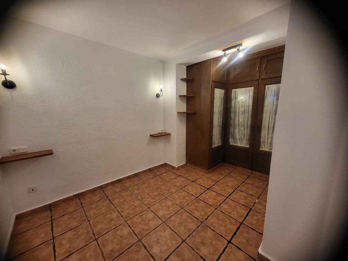 3 Bed Semi-Detached House in Nueva Andalucía