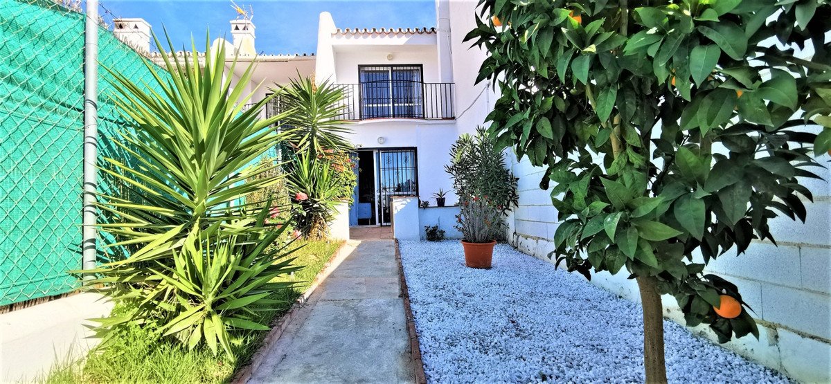2 Bed Townhouse in Estepona