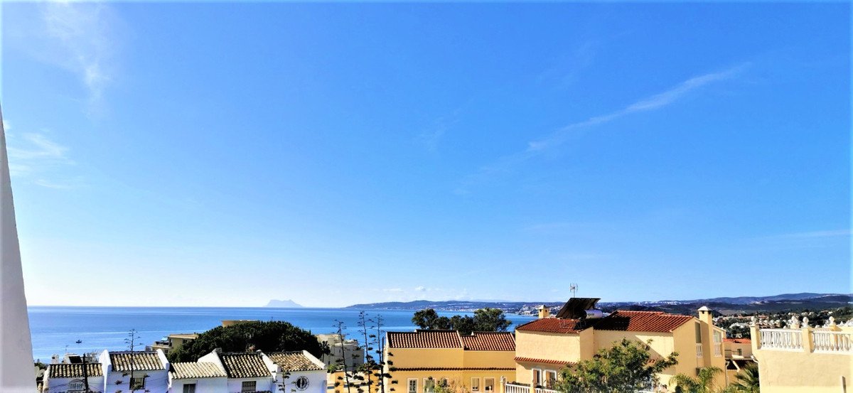 2 Bed Townhouse in Estepona