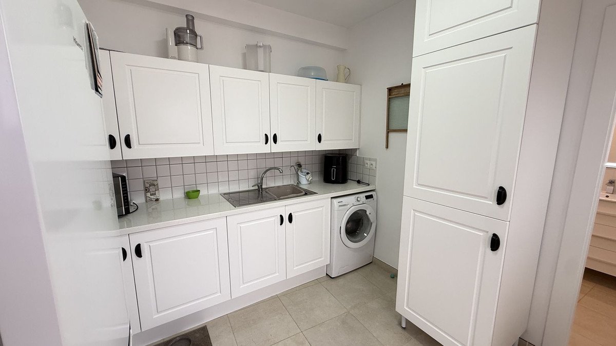 7 Bed Townhouse in Alhaurín el Grande