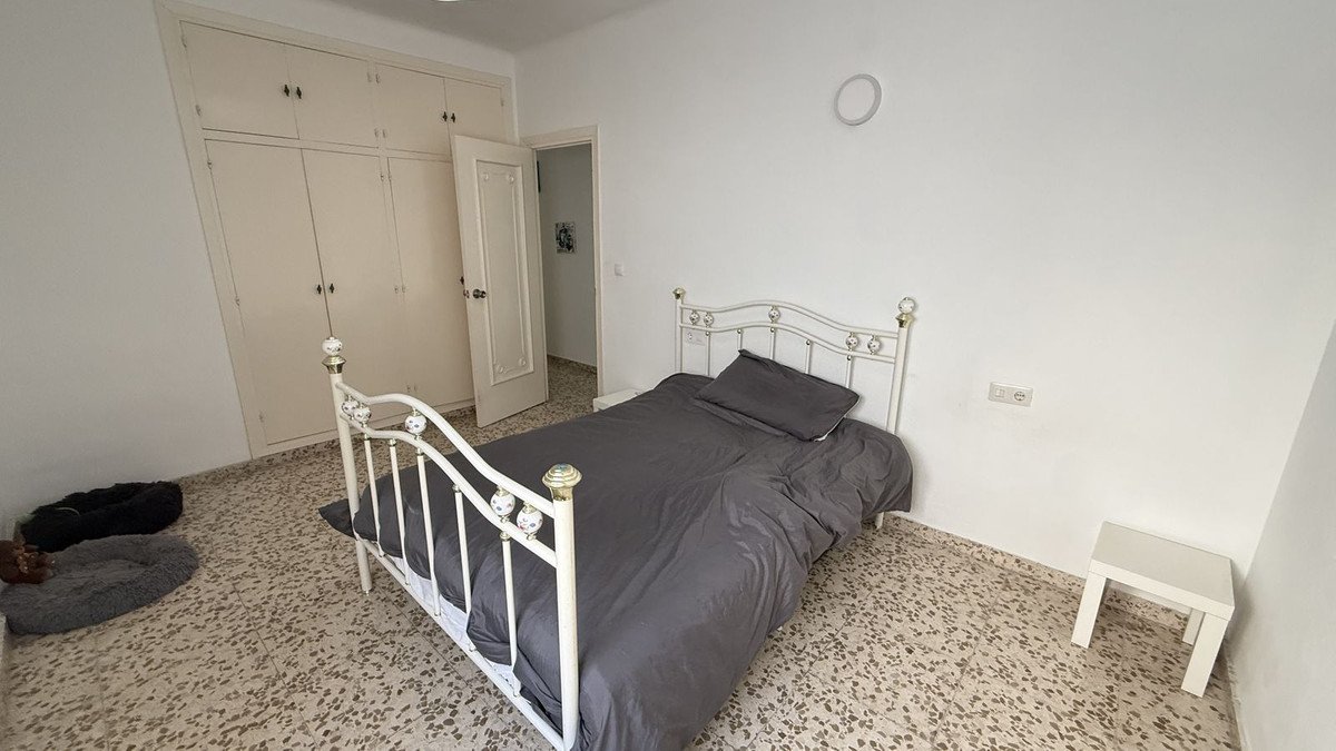 7 Bed Townhouse in Alhaurín el Grande