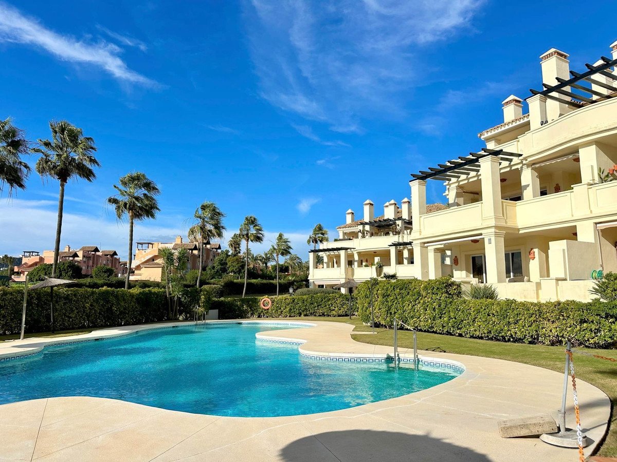 2 Bed Middle Floor Apartment in Casares Playa