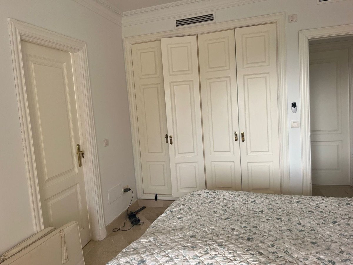 2 Bed Middle Floor Apartment in Casares Playa