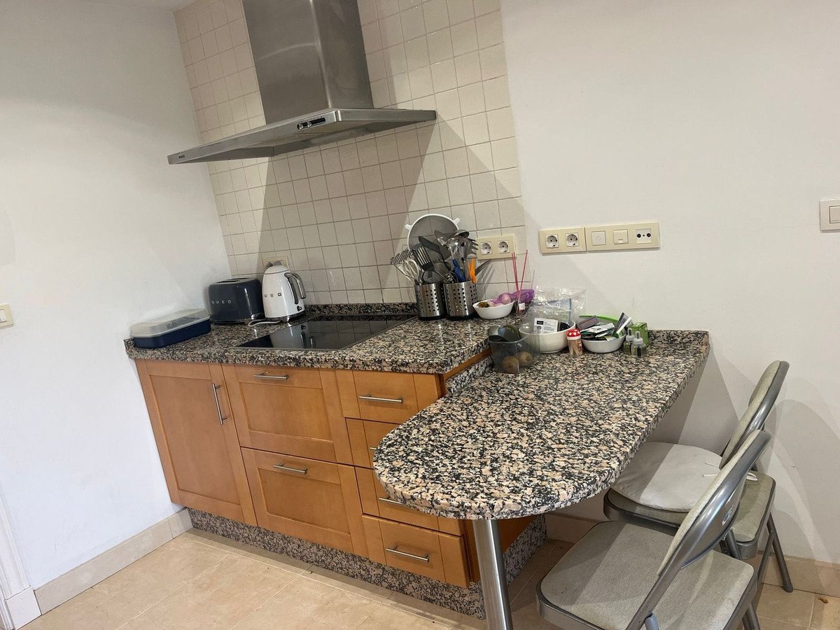 2 Bed Middle Floor Apartment in Casares Playa