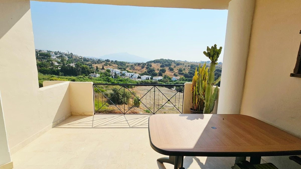 3 Bed Penthouse Duplex in Bel Air