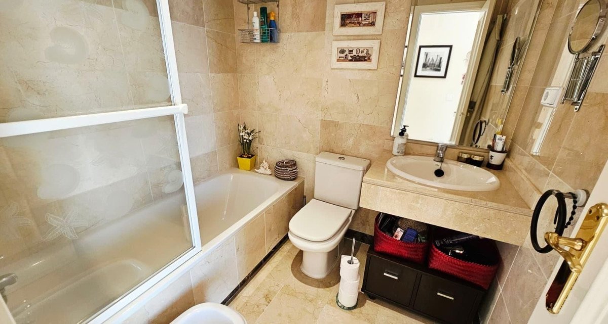 3 Bed Penthouse Duplex in Bel Air