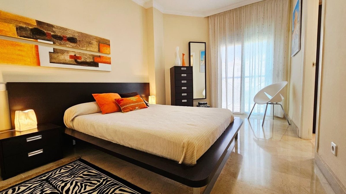 3 Bed Penthouse Duplex in Bel Air