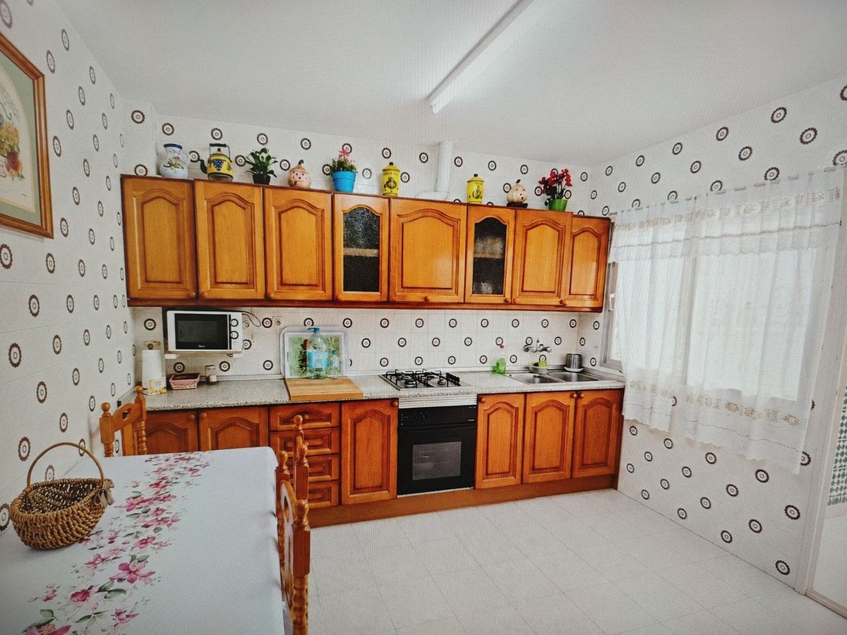 5 Bed Townhouse in Victoria Eugenia