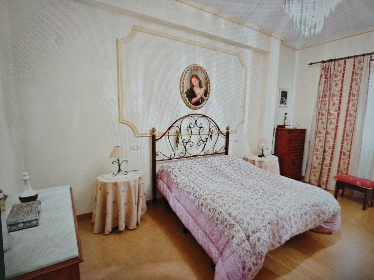 5 Bed Townhouse in Victoria Eugenia