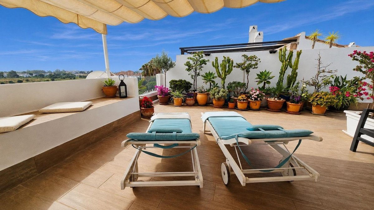 3 Bed Penthouse Duplex in Bel Air