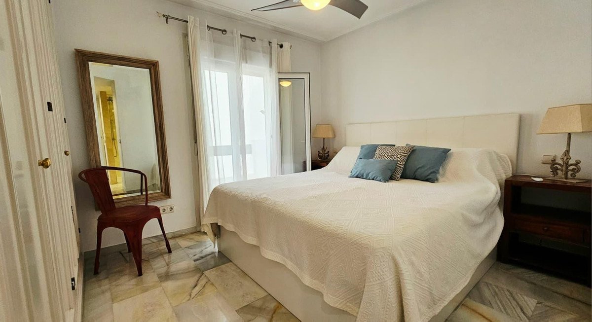 3 Bed Penthouse Duplex in Bel Air
