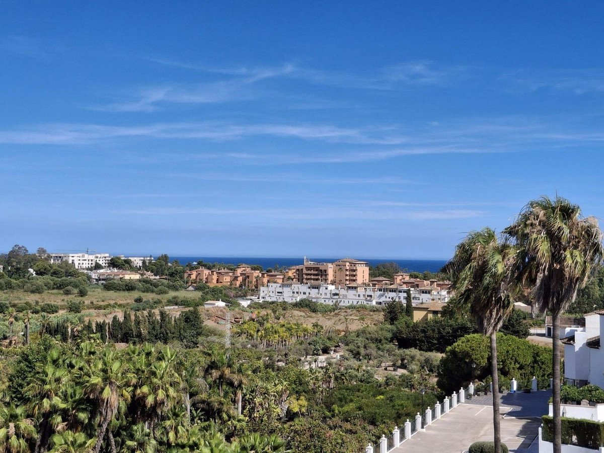 3 Bed Penthouse Duplex in Bel Air