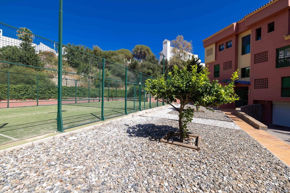 4 Bed Top Floor Apartment in Fuengirola