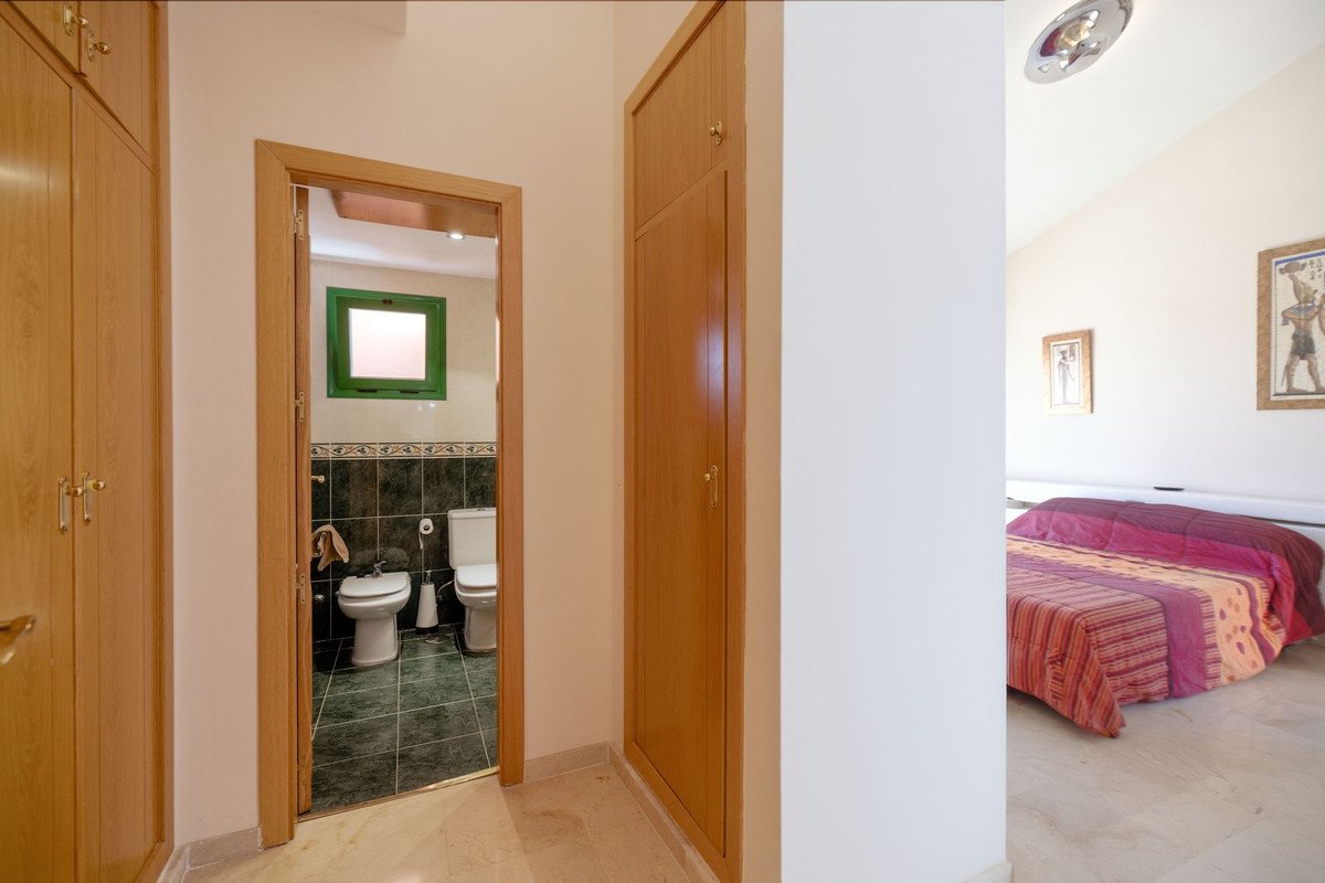 4 Bed Top Floor Apartment in Fuengirola
