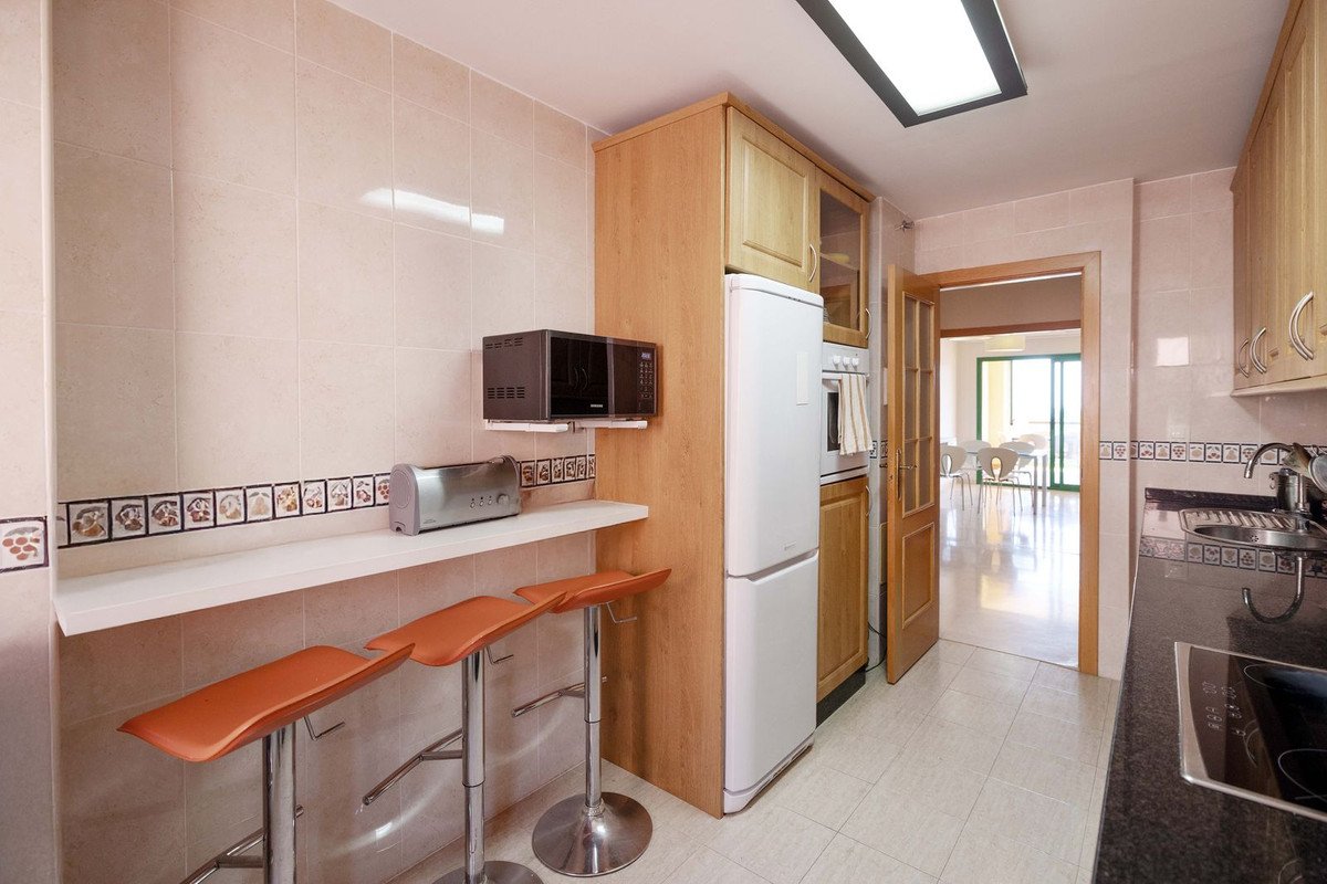 4 Bed Top Floor Apartment in Fuengirola