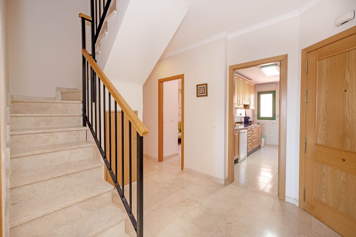 4 Bed Top Floor Apartment in Fuengirola
