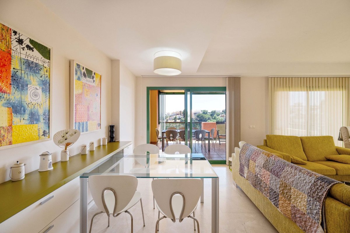 4 Bed Top Floor Apartment in Fuengirola