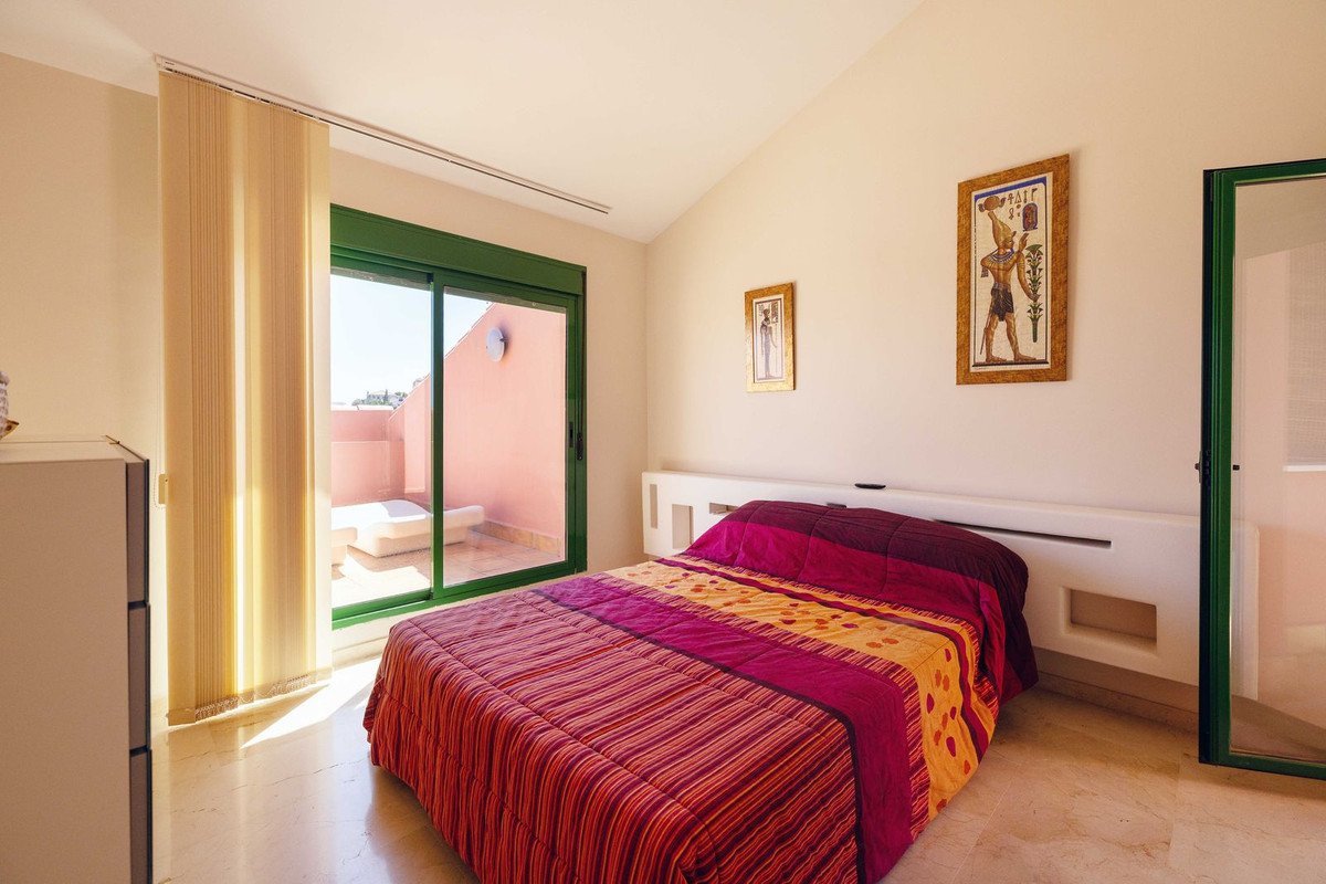 4 Bed Top Floor Apartment in Fuengirola