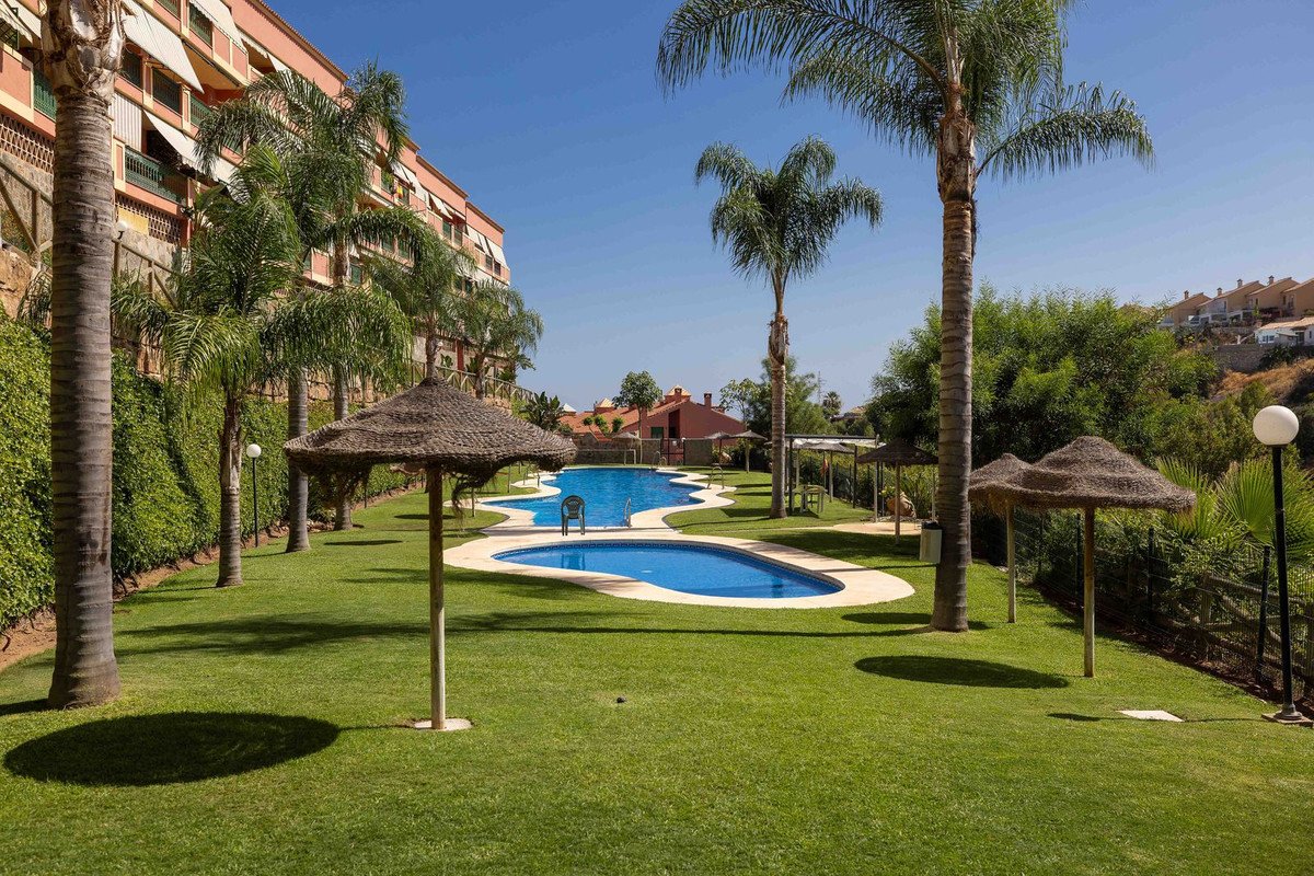 4 Bed Top Floor Apartment in Fuengirola