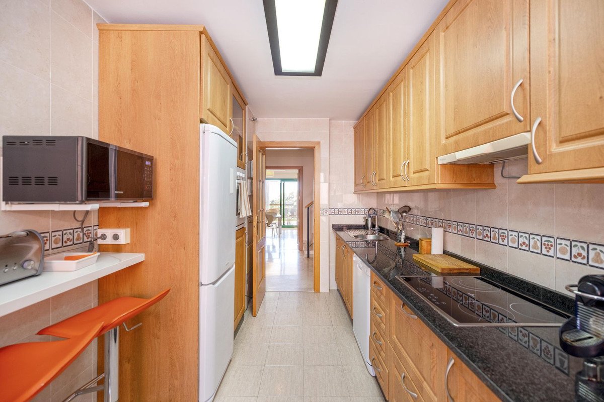 4 Bed Top Floor Apartment in Fuengirola