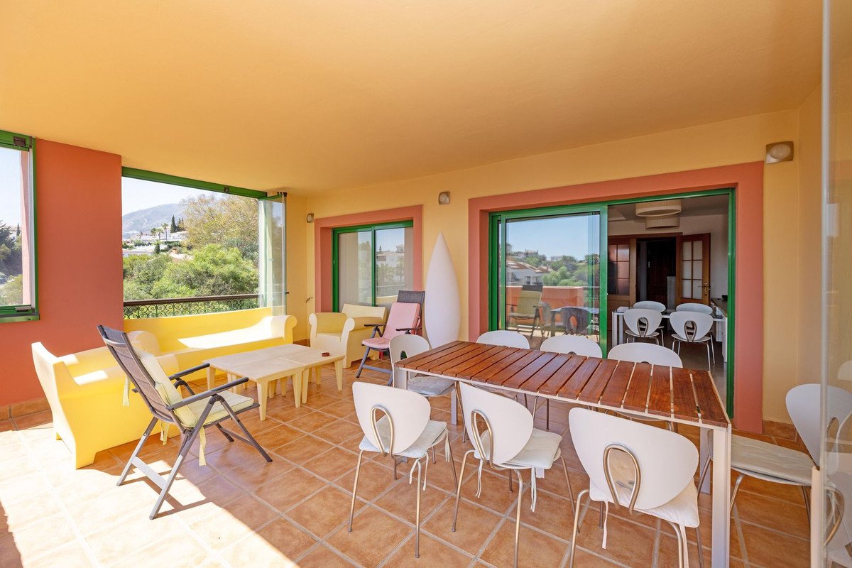 4 Bed Top Floor Apartment in Fuengirola