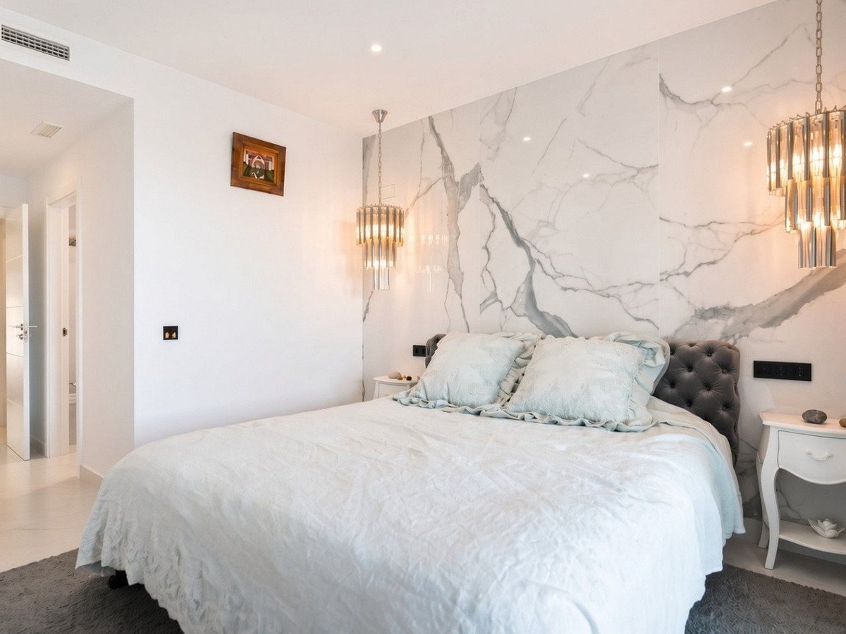 2 Bed Ground Floor Apartment in Estepona