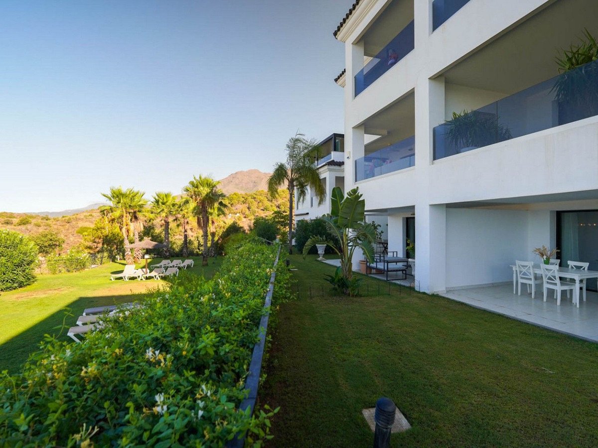 2 Bed Ground Floor Apartment in Estepona