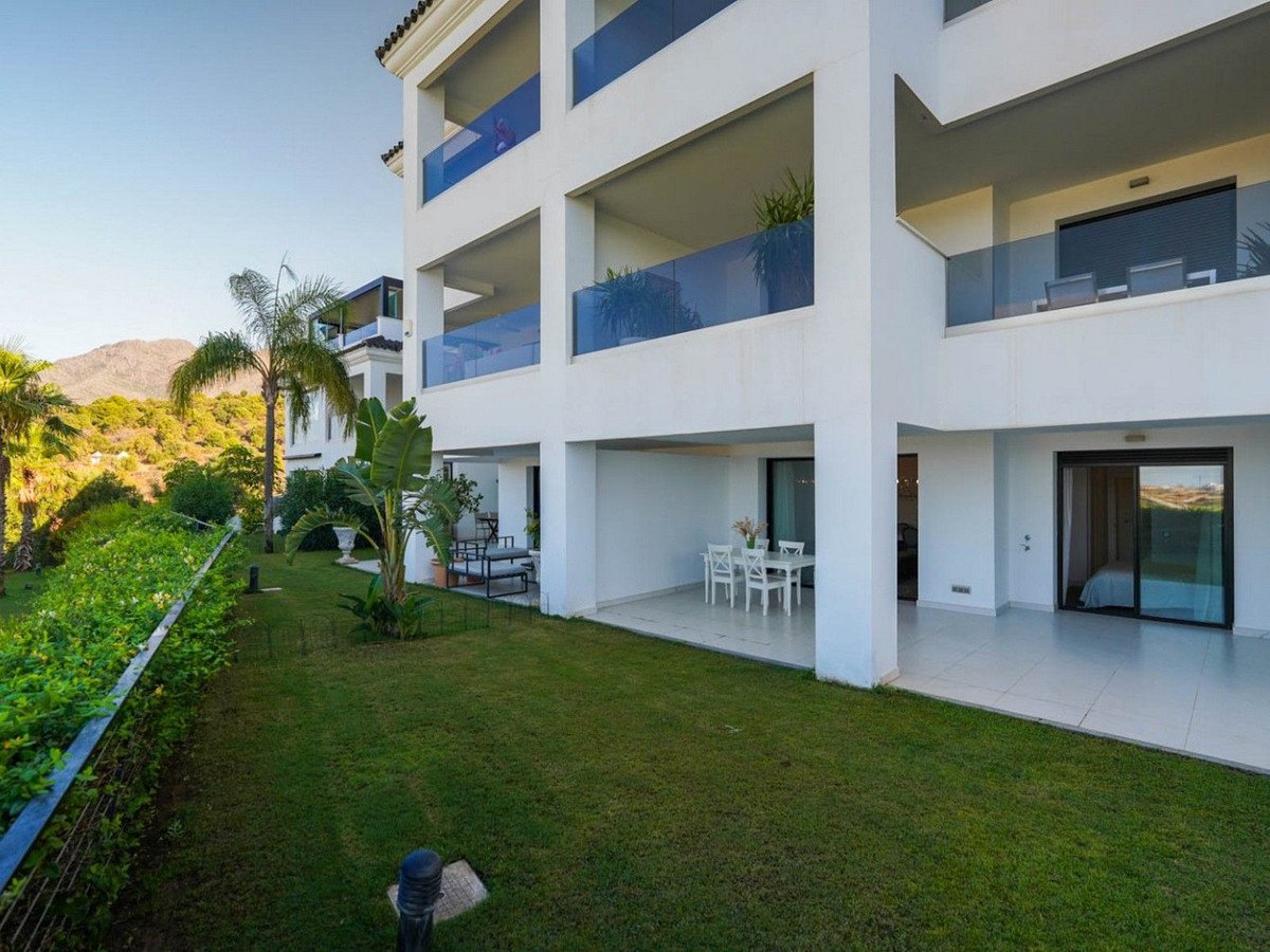 2 Bed Ground Floor Apartment in Estepona