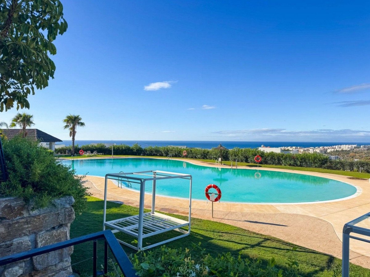 2 Bed Ground Floor Apartment in Estepona