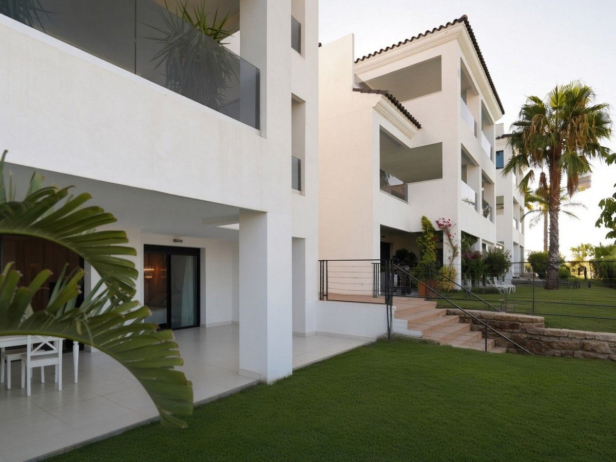 2 Bed Ground Floor Apartment in Estepona