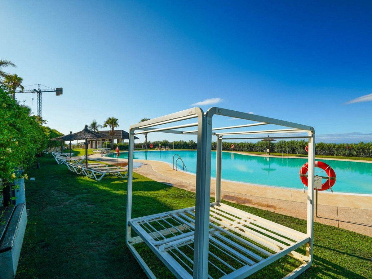 2 Bed Ground Floor Apartment in Estepona