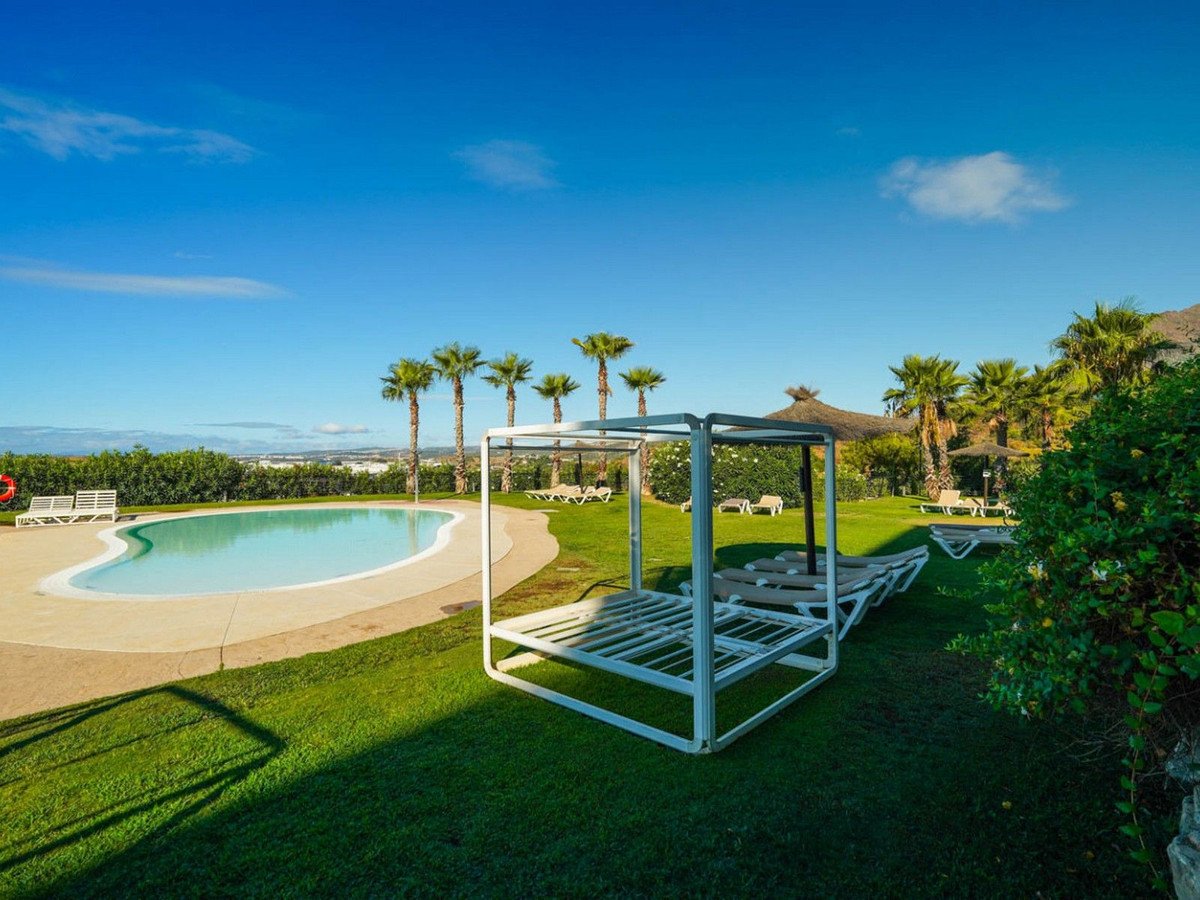 2 Bed Ground Floor Apartment in Estepona