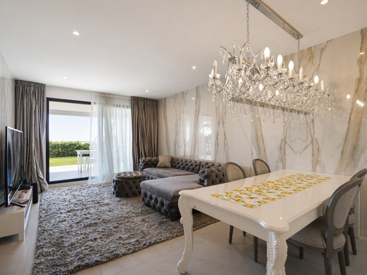 2 Bed Ground Floor Apartment in Estepona