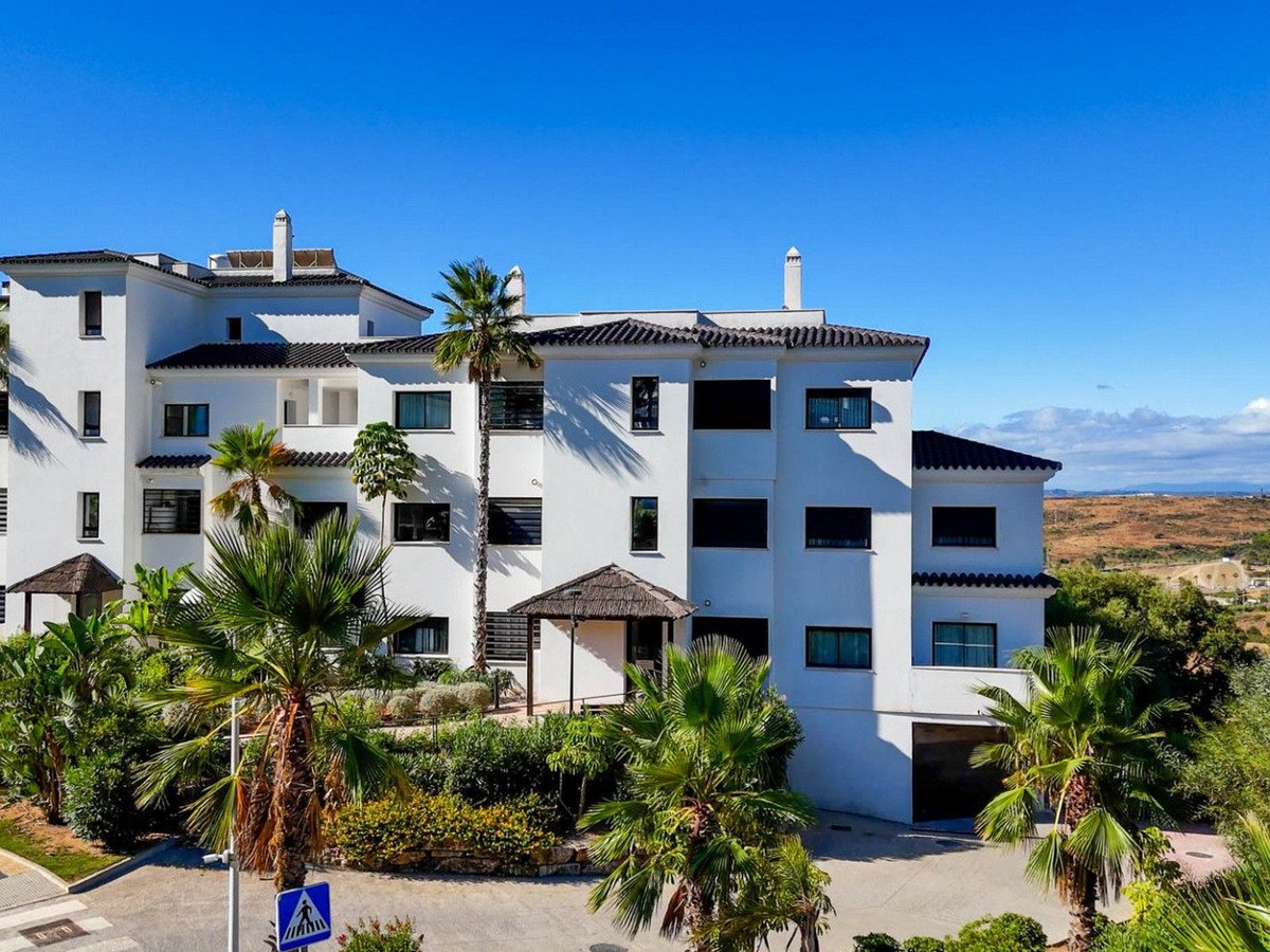 2 Bed Ground Floor Apartment in Estepona