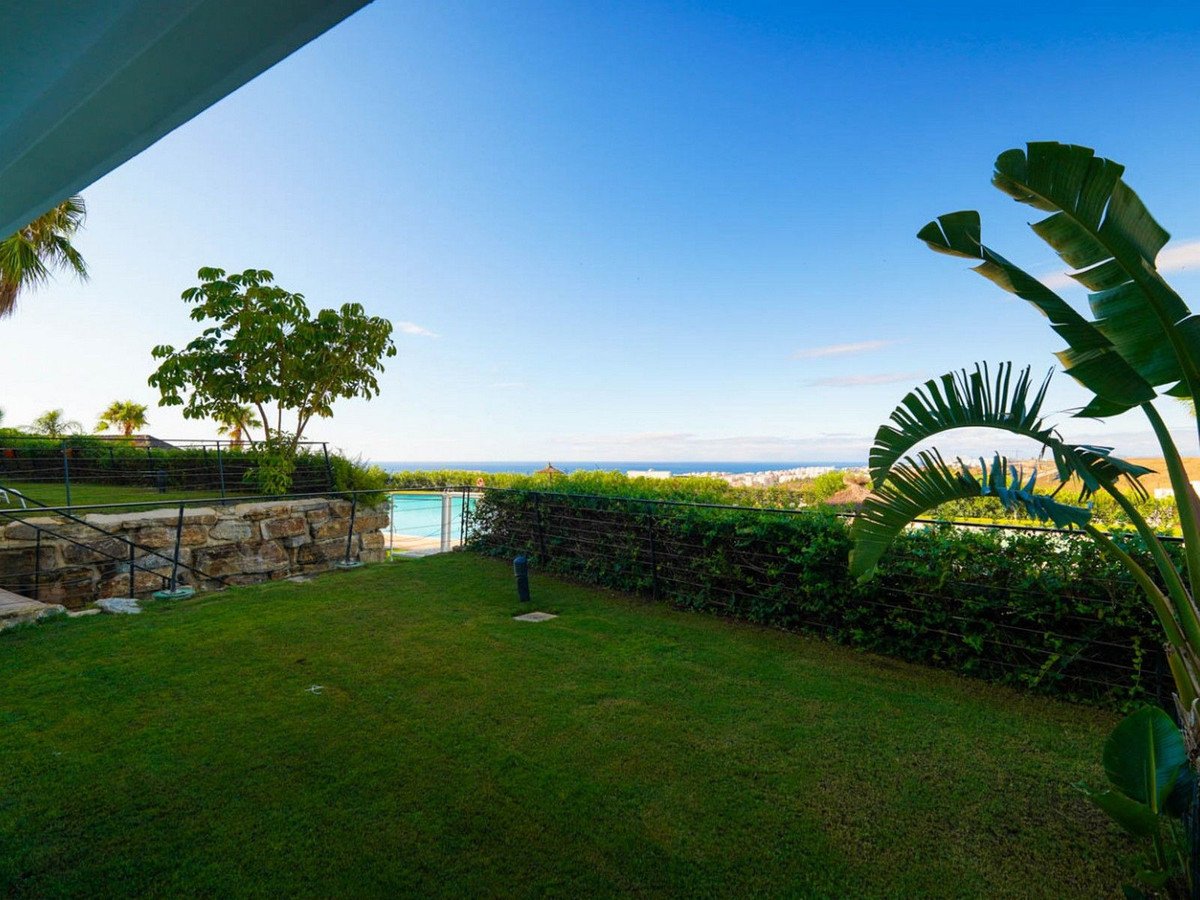 2 Bed Ground Floor Apartment in Estepona