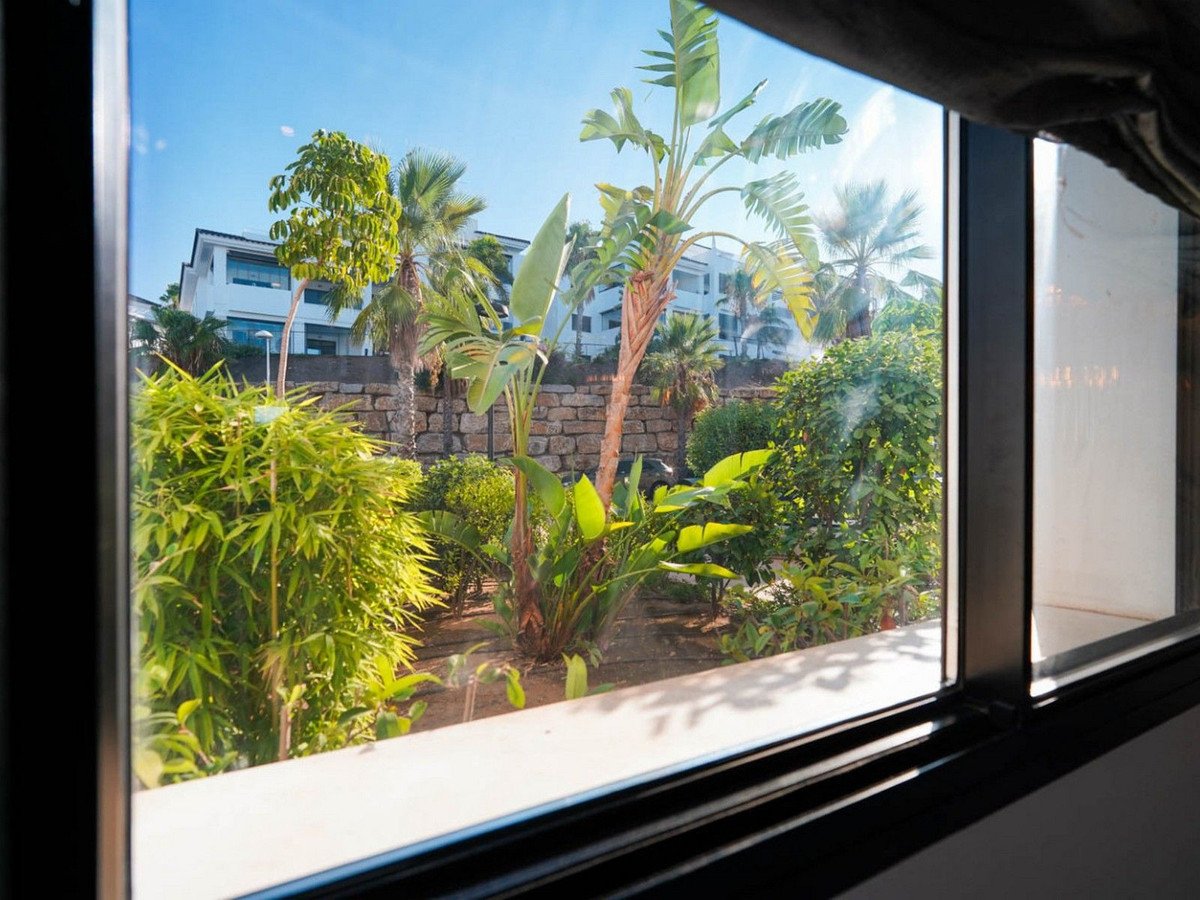 2 Bed Ground Floor Apartment in Estepona