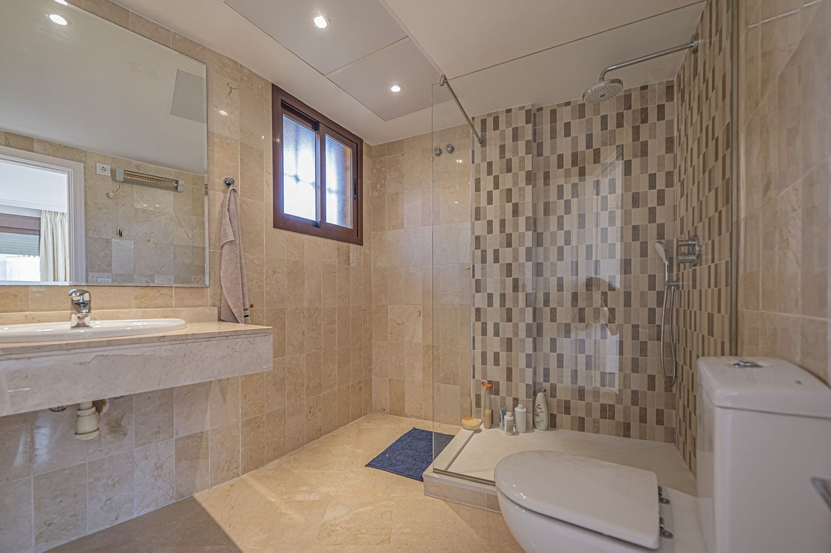 3 Bed Top Floor Apartment in Costalita