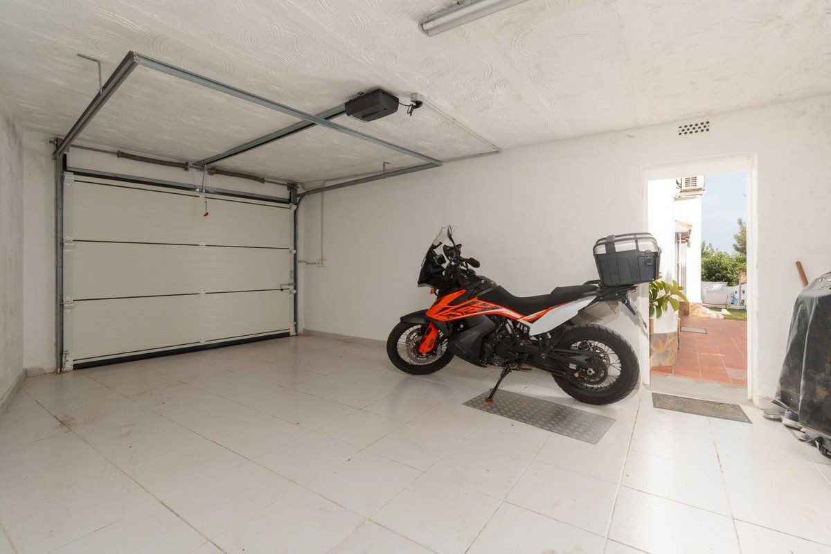 3 Bed Detached Villa in Benalmadena