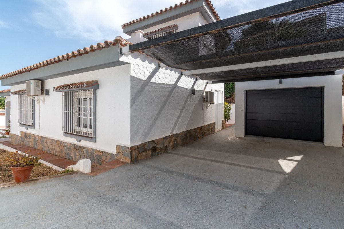 3 Bed Detached Villa in Benalmadena
