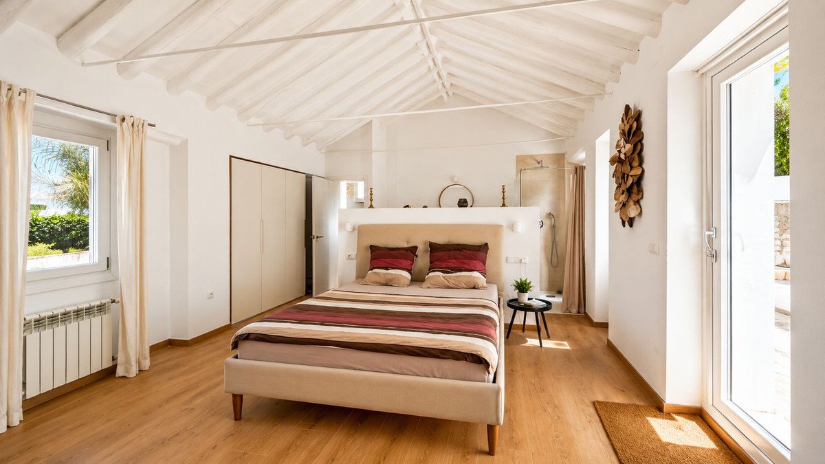 5 Bed Finca - Cortijo in Villanueva del Rosario