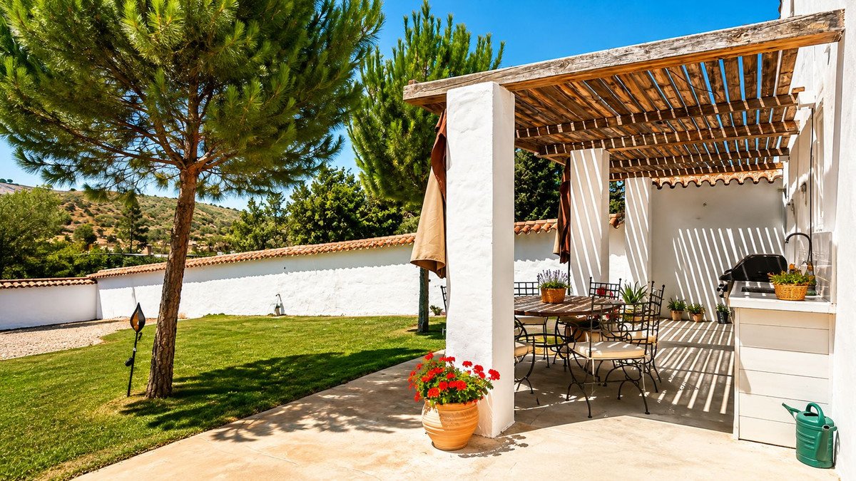 5 Bed Finca - Cortijo in Villanueva del Rosario
