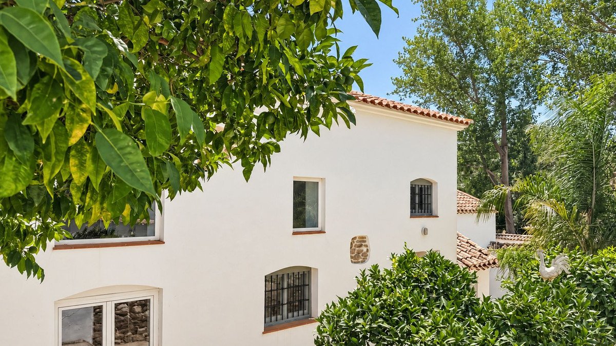5 Bed Finca - Cortijo in Villanueva del Rosario