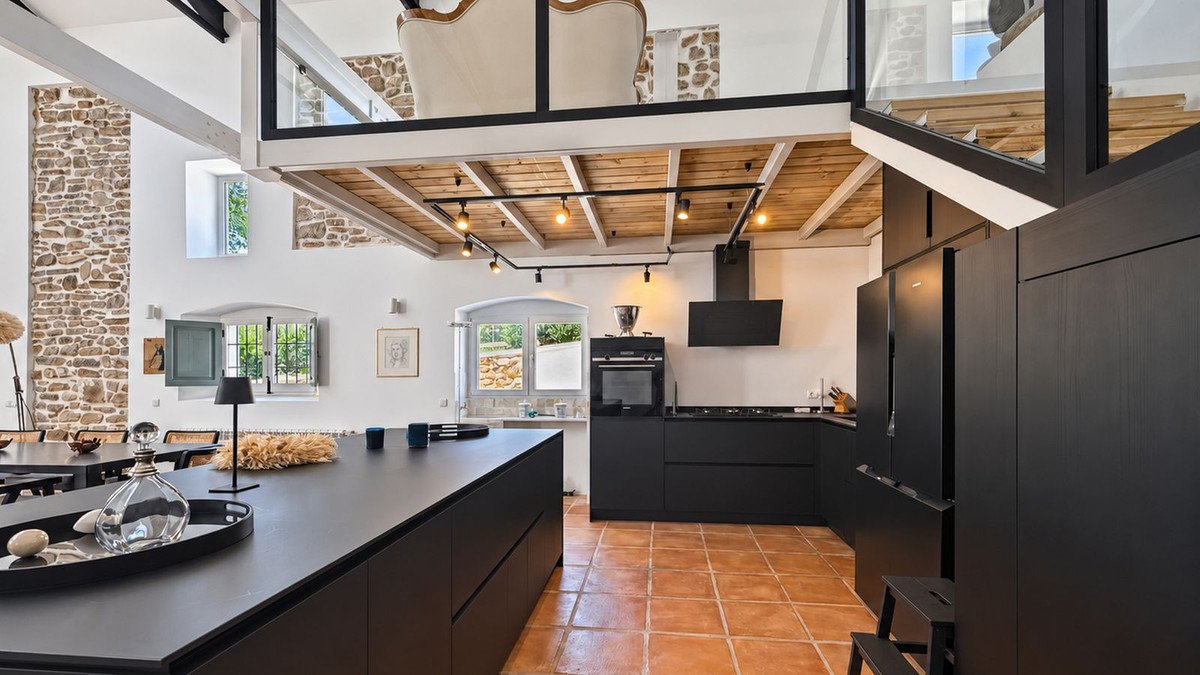 5 Bed Finca - Cortijo in Villanueva del Rosario