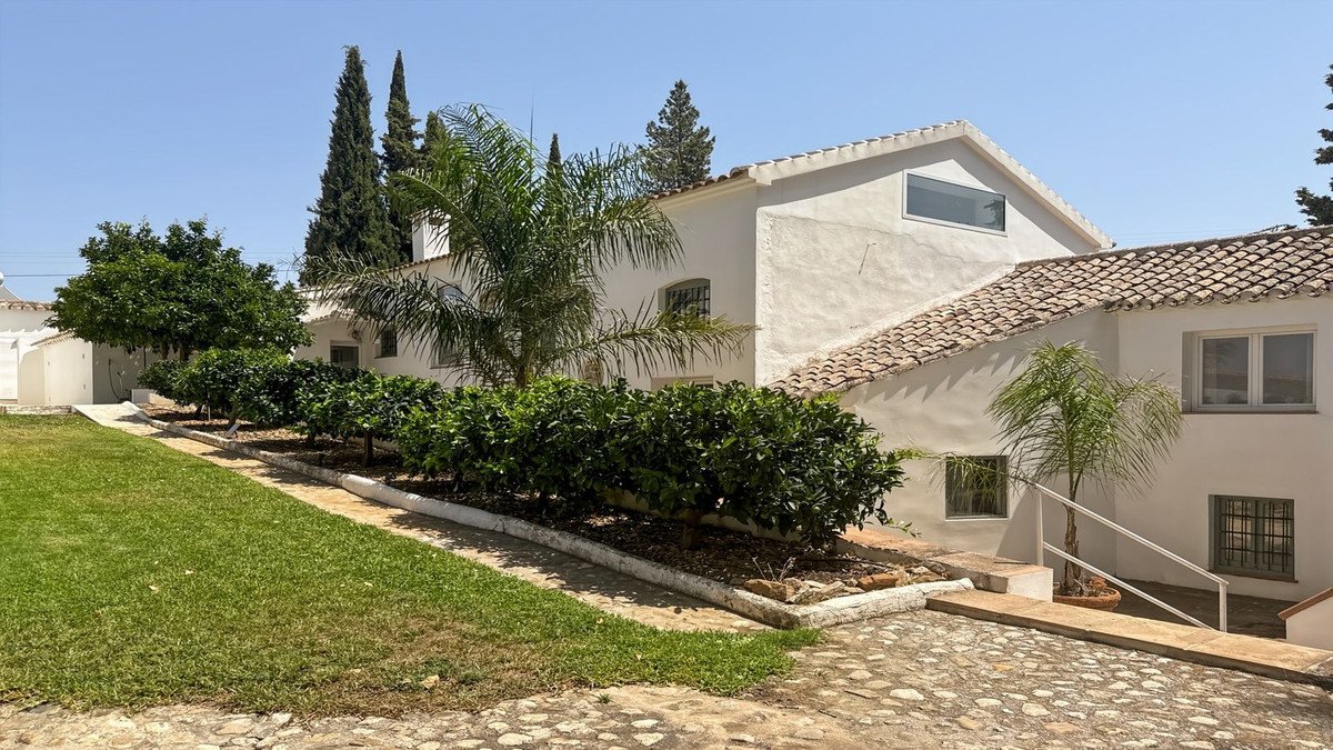5 Bed Finca - Cortijo in Villanueva del Rosario